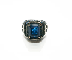 ROYAL BLUE STONE SILVER RING – VERSAVIA